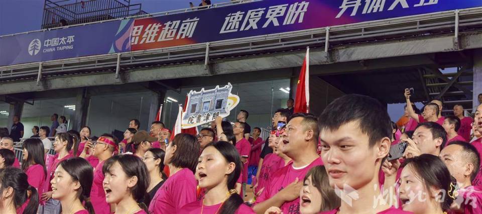 江汉队连续, 活方式, 声一浪高过