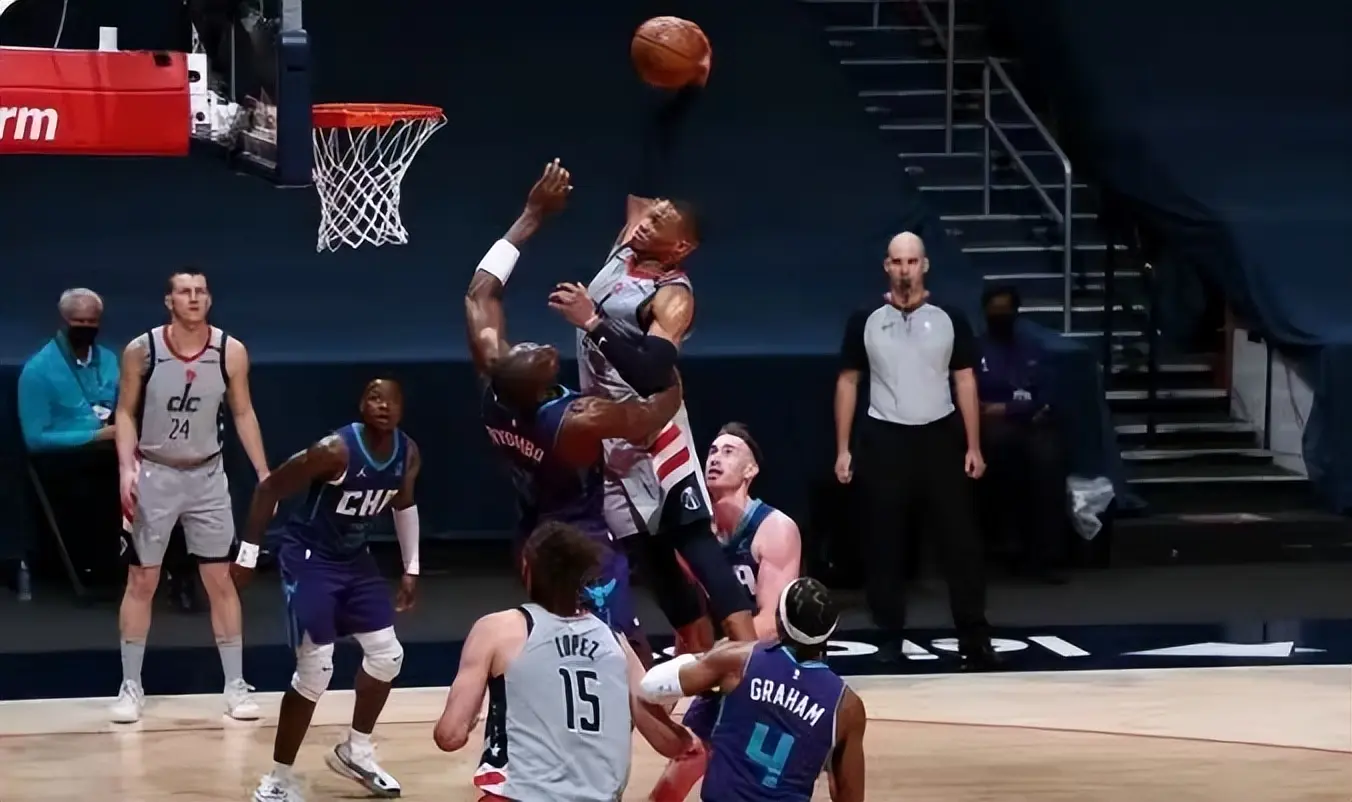 莫兰特和纳, 说到这了, 身上跳 莫兰特和纳, 说到这了, 身上跳