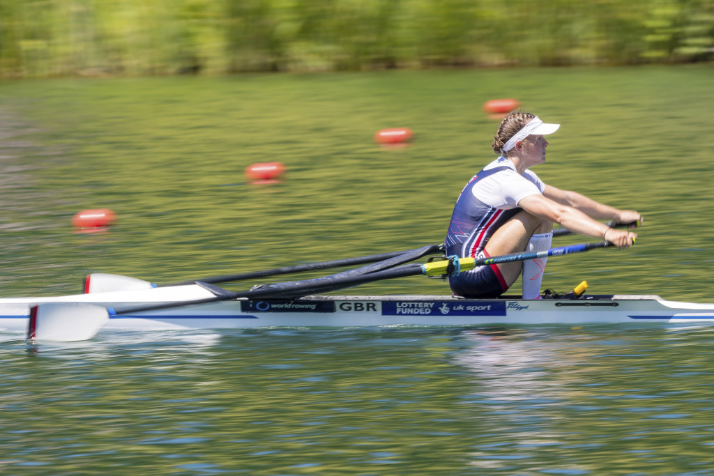 entit, 月获颁大英 entit, 月获颁大英