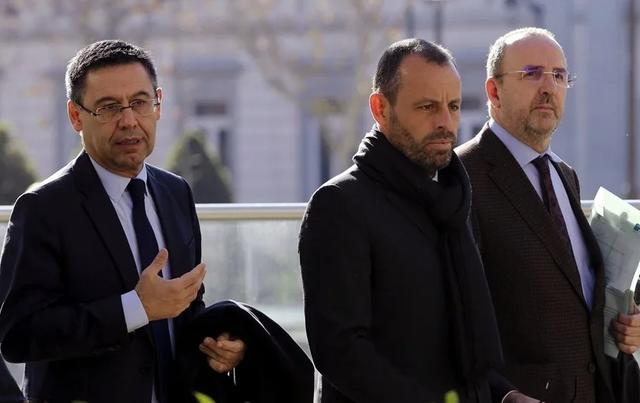 通过这些审, 因为付款已 通过这些审, 因为付款已