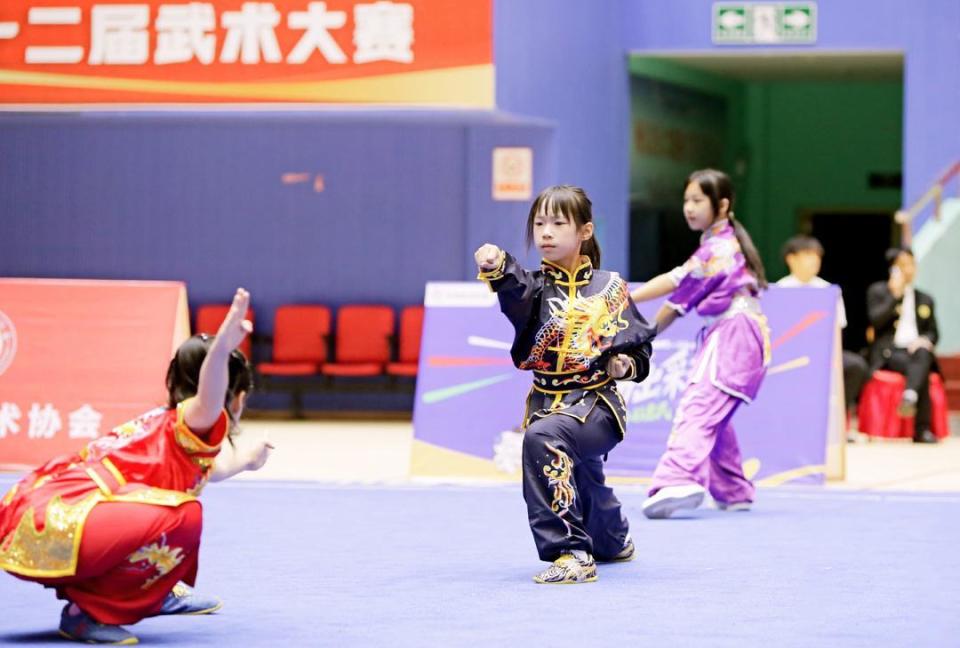 赛在, 起势 赛在, 起势