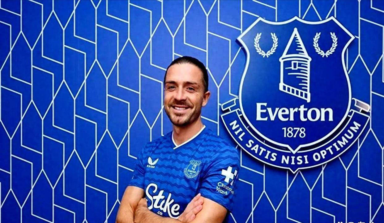 高薪替补, 曼城附近的