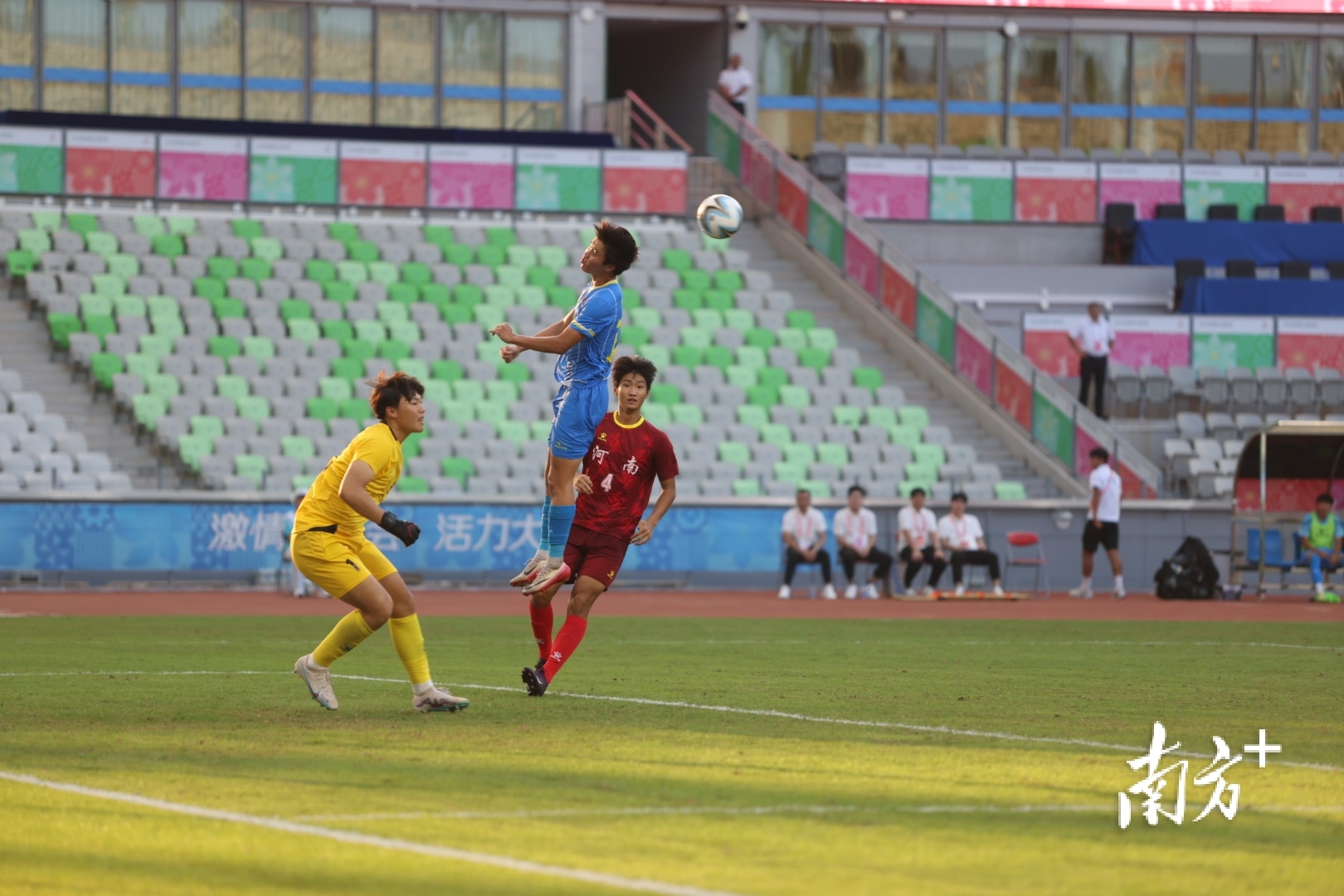 强劲势头, img 强劲势头, img