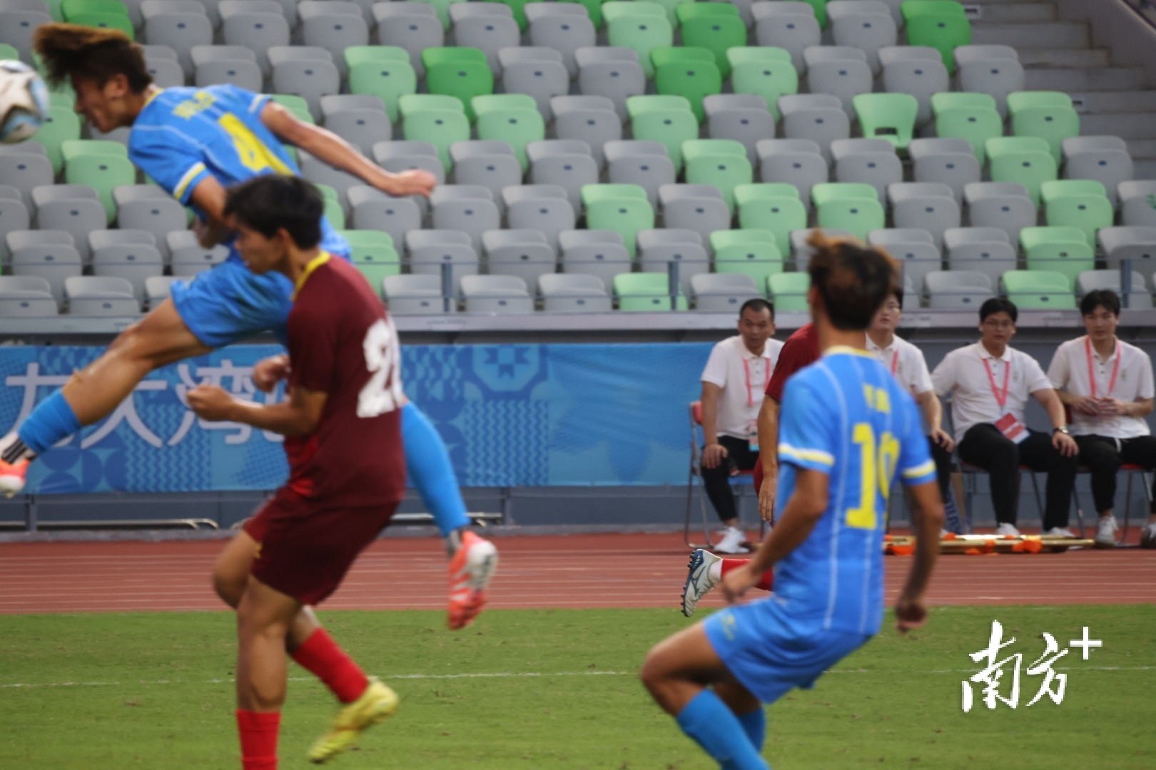 南方报业传 南方报业传