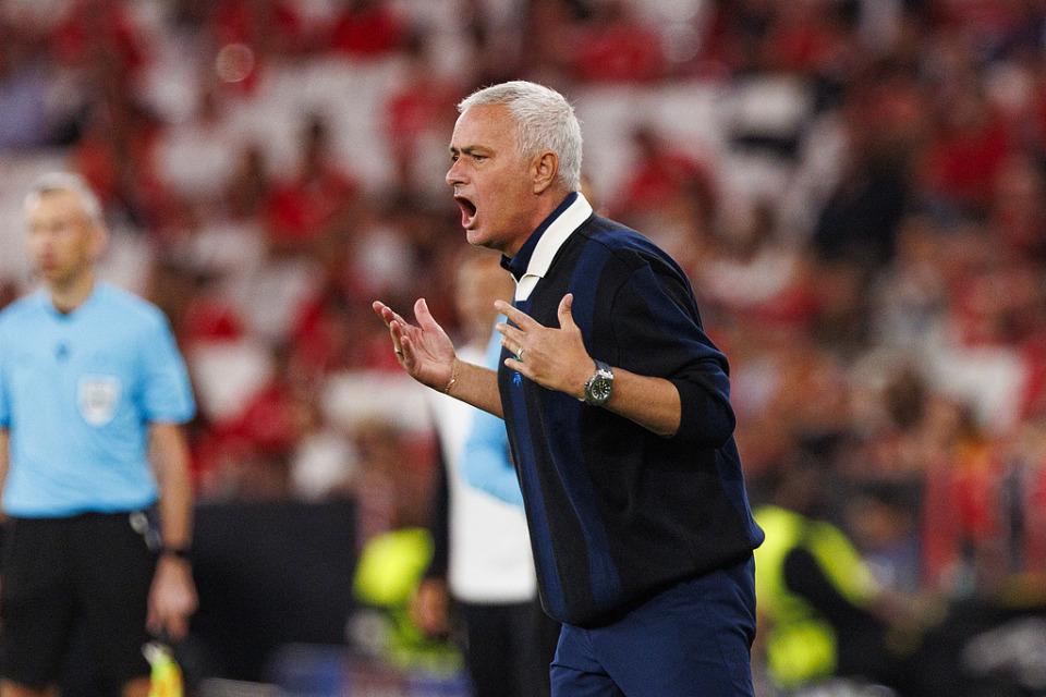 时隔25年回归！曝62岁穆帅重返葡超豪门+带队踢欧冠，或周末上任